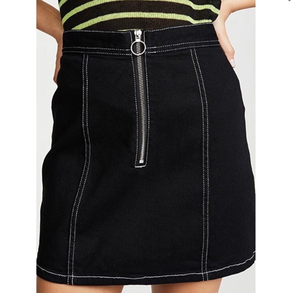 BB Dakota contrast stitching zip up skirt size 2